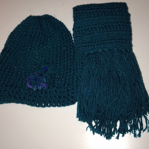 Turquoise Beanie with Scarf - Picture 2 of 2